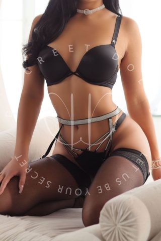 Kira, 25 years old  escort in Toronto