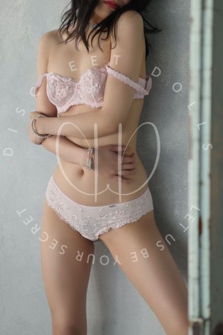 Gin, 23 years old  escort in Toronto