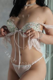 Meii - Toronto Escort Companion